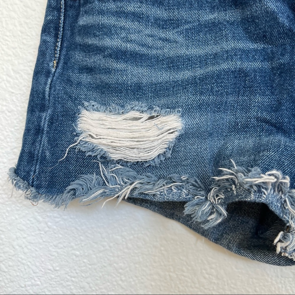 Levi’s- High Rise Button Fly Distressed Shorts Size 25 - Picture 2 of 7
